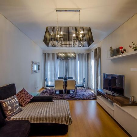 Lovely Apartment Near Airport And Nations Park, With Garage Loures Eksteriør billede