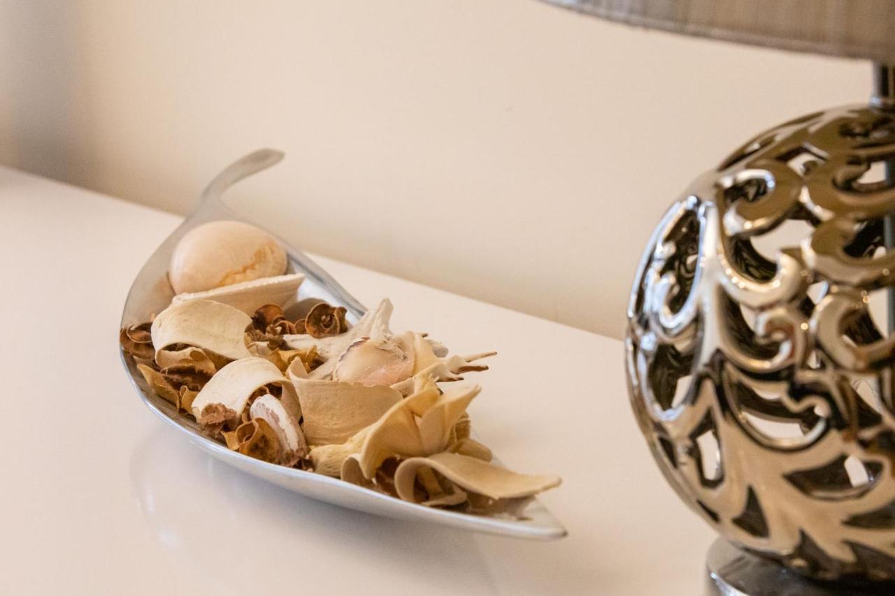 Lovely Apartment Near Airport And Nations Park, With Garage Loures Eksteriør billede