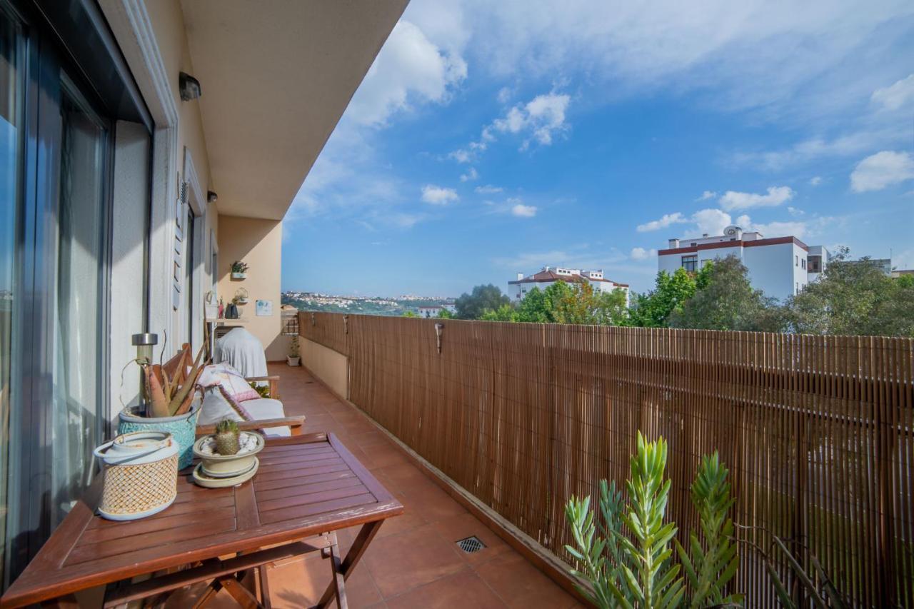 Lovely Apartment Near Airport And Nations Park, With Garage Loures Eksteriør billede