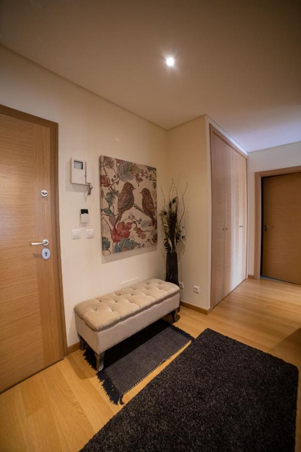 Lovely Apartment Near Airport And Nations Park, With Garage Loures Eksteriør billede
