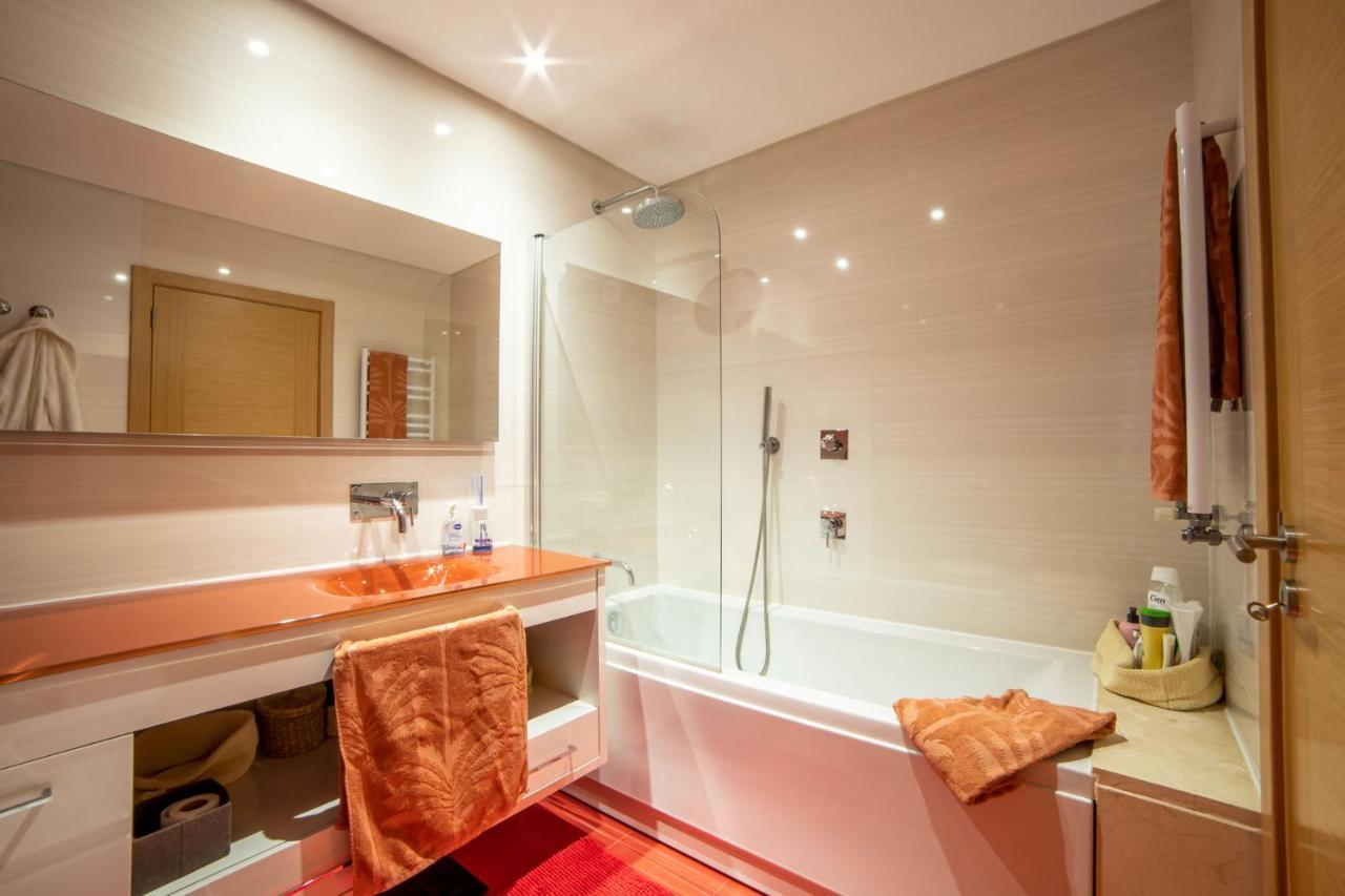 Lovely Apartment Near Airport And Nations Park, With Garage Loures Eksteriør billede