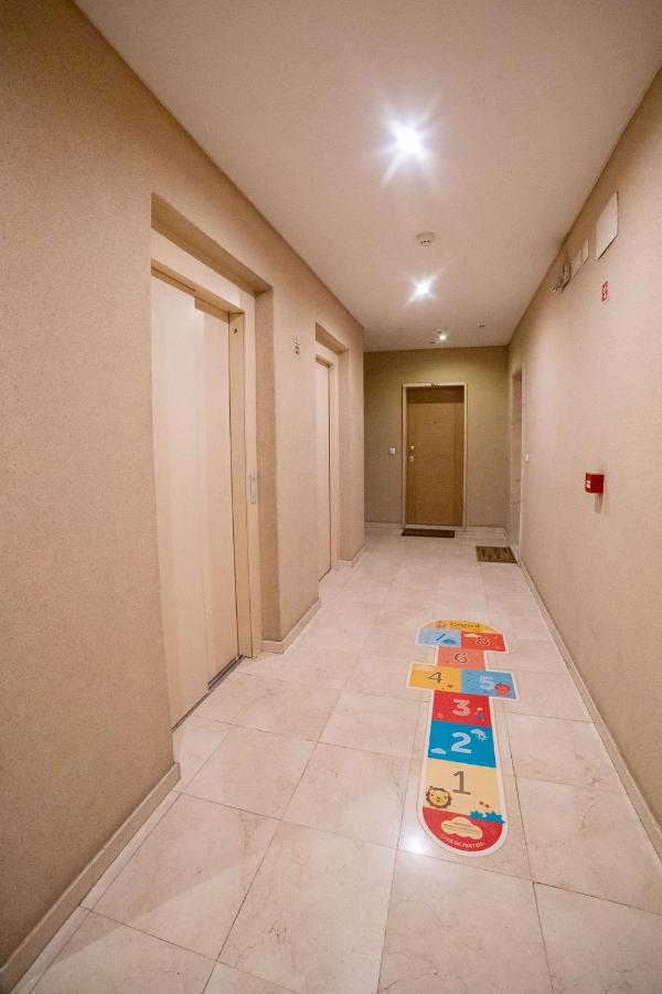 Lovely Apartment Near Airport And Nations Park, With Garage Loures Eksteriør billede