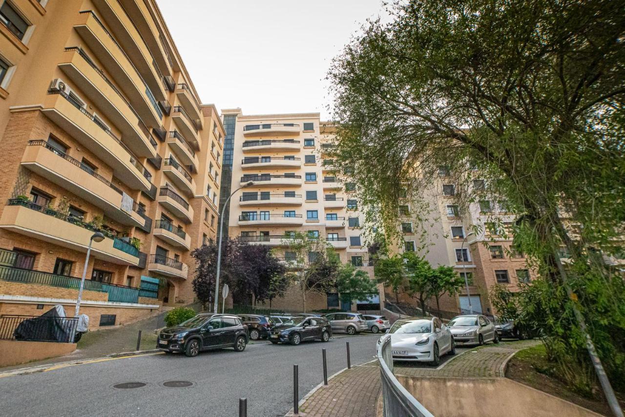Lovely Apartment Near Airport And Nations Park, With Garage Loures Eksteriør billede