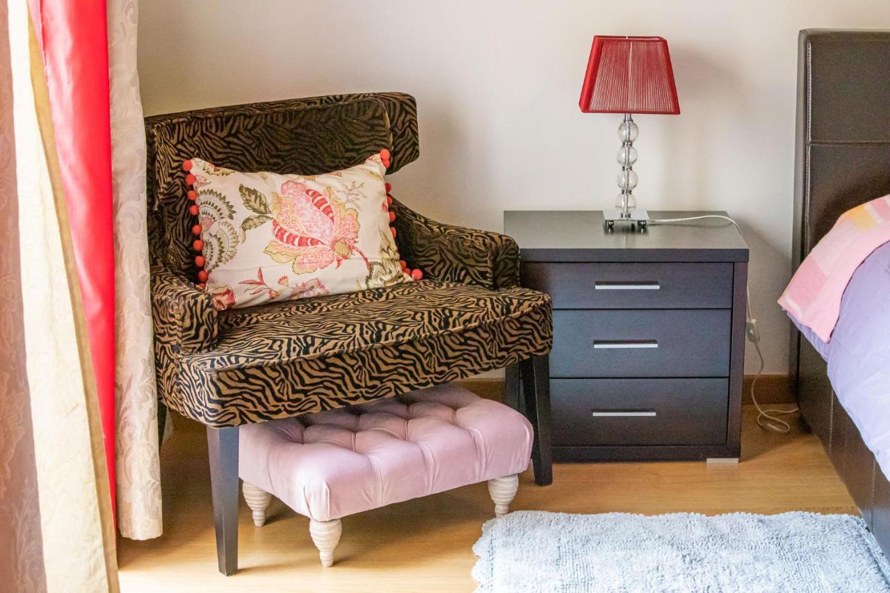 Lovely Apartment Near Airport And Nations Park, With Garage Loures Eksteriør billede