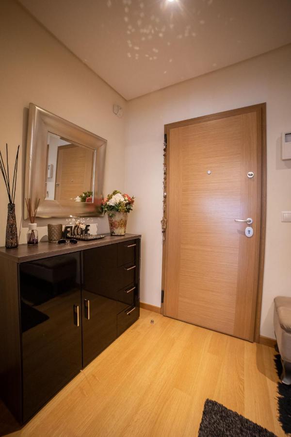 Lovely Apartment Near Airport And Nations Park, With Garage Loures Eksteriør billede