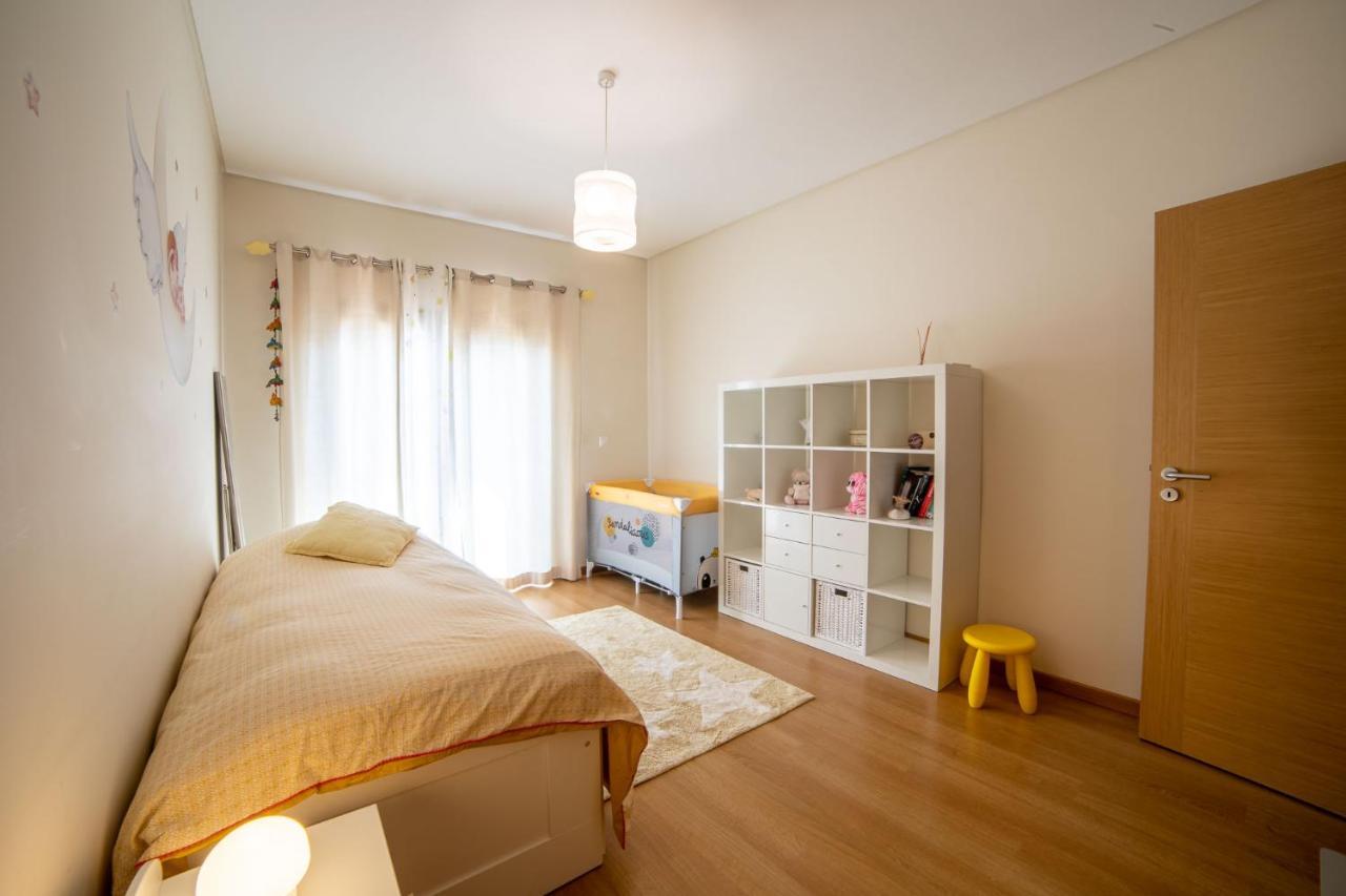 Lovely Apartment Near Airport And Nations Park, With Garage Loures Eksteriør billede