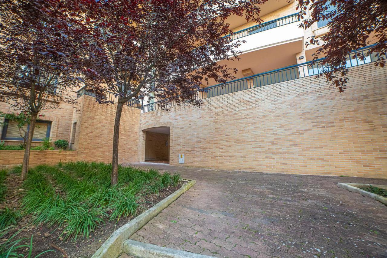 Lovely Apartment Near Airport And Nations Park, With Garage Loures Eksteriør billede